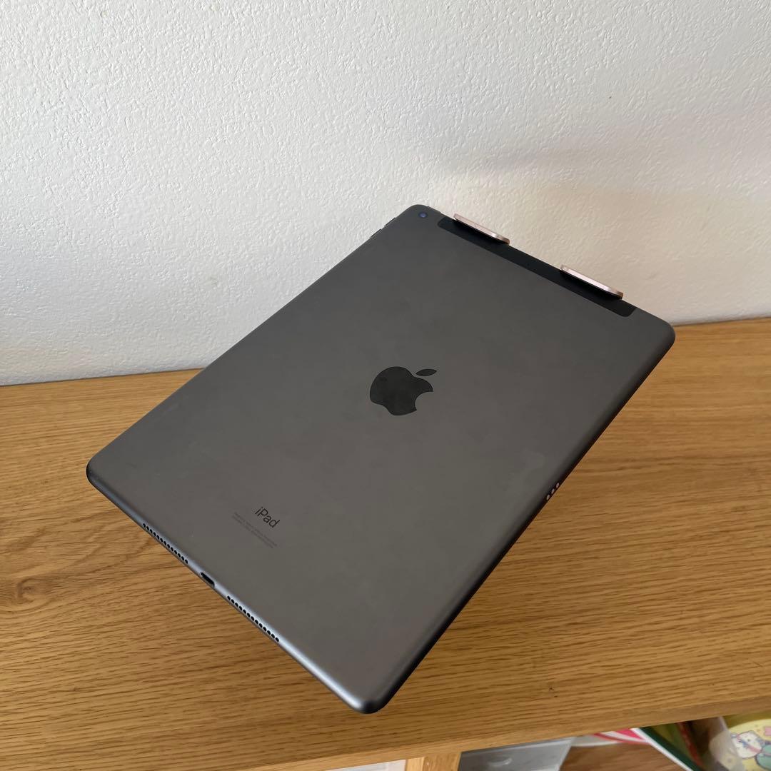 バッテリー99%新品同様！iPad 8世代 32G Cellularモデル