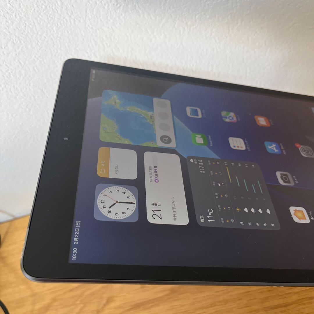 バッテリー99%新品同様！iPad 8世代 32G Cellularモデル