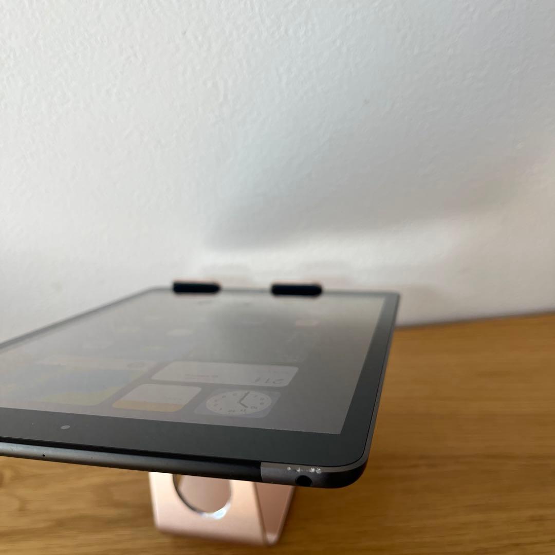 バッテリー99%新品同様！iPad 8世代 32G Cellularモデル