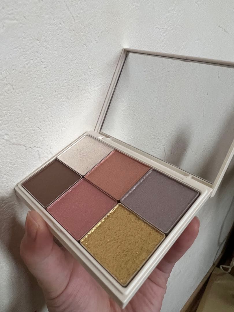 RMK　プリズマティックラスター アイシャドウパレット 01