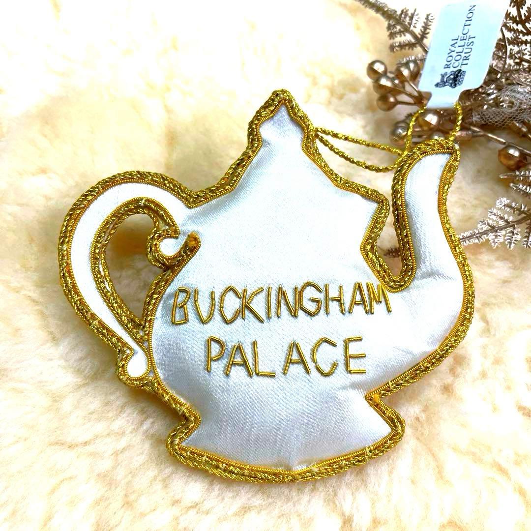 ロイヤルコレクション　バッキンガム宮殿ティーポット　オーナメント　新品