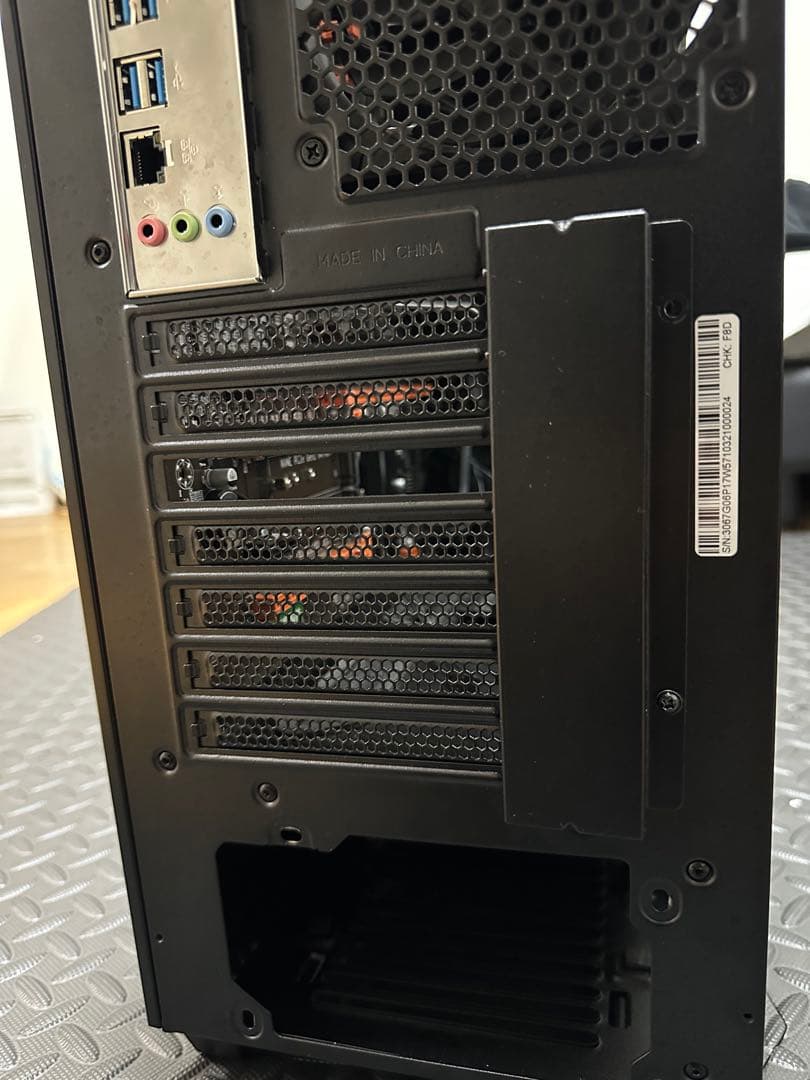 PCケース 透明サイドパネル