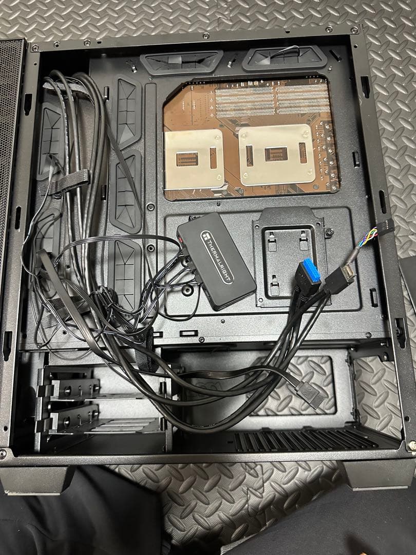 PCケース 透明サイドパネル