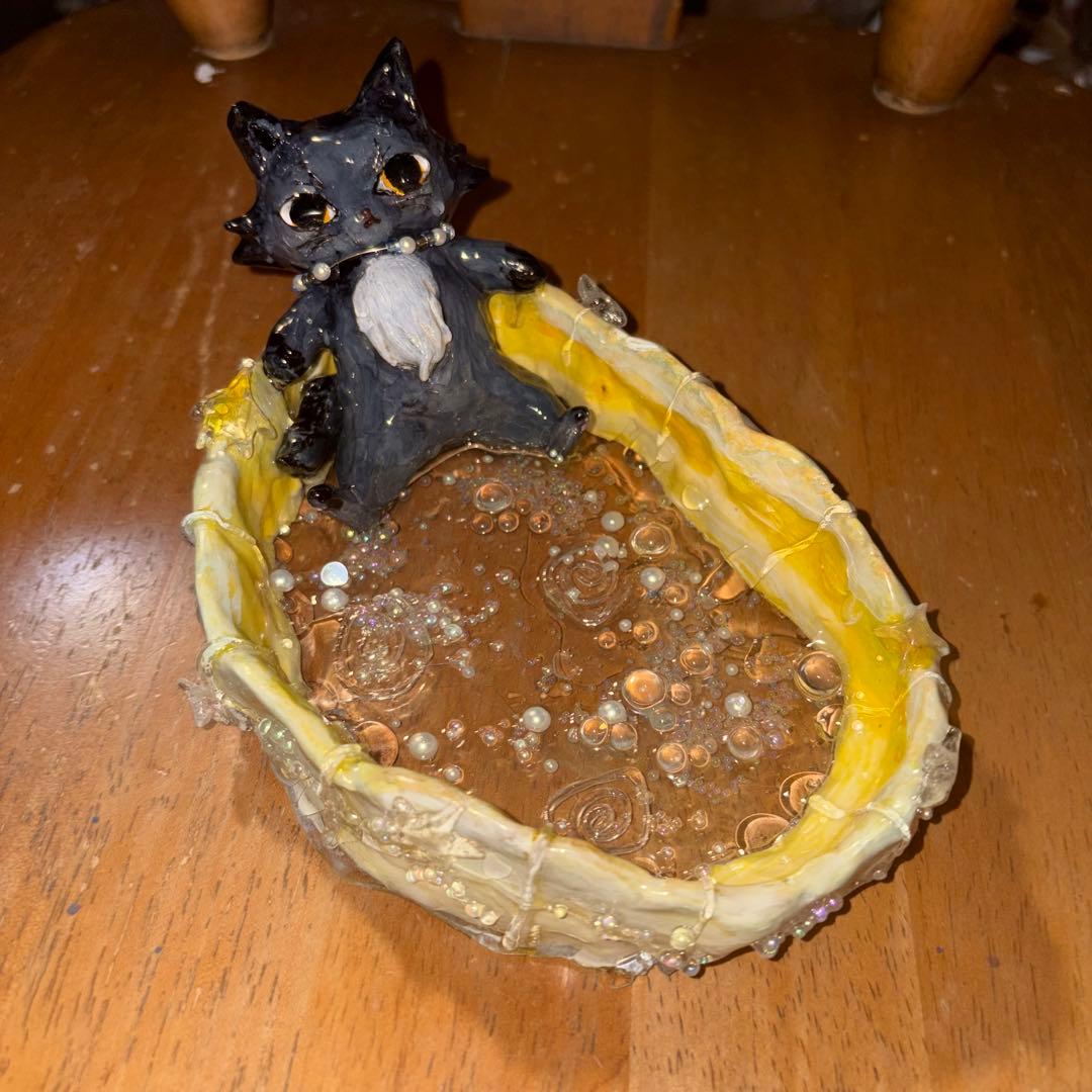 ロシアンブルーの小物入れ。