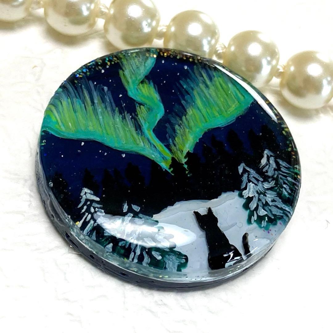 オーロラと猫ちゃん(手描き)ヘアゴム  ポニーフック　ブローチ　ペンダント