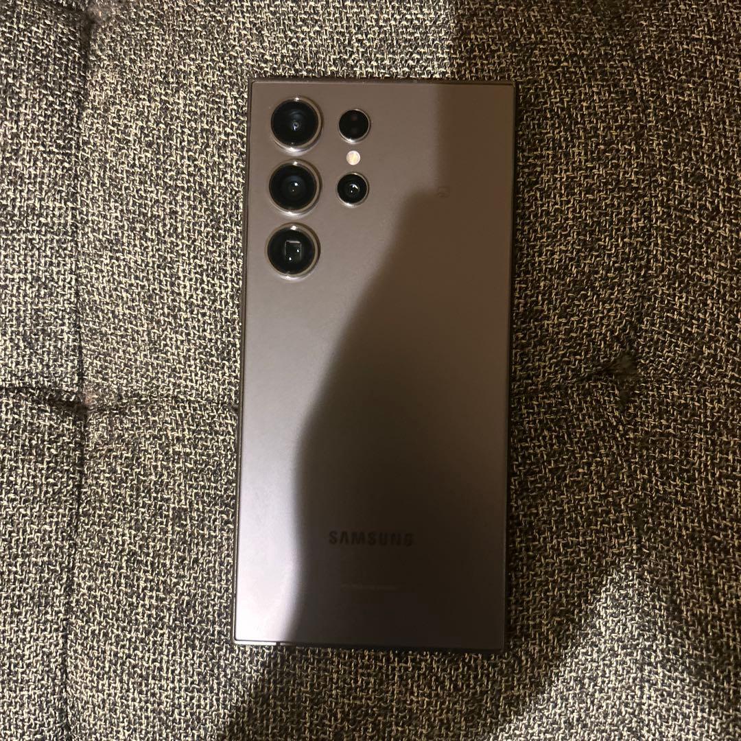 Samsung Galaxy S24 Ultra グレー