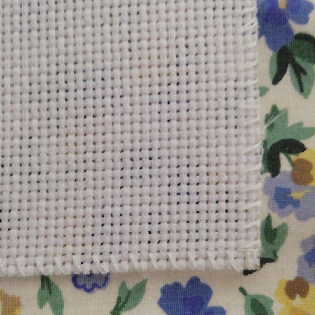 大判　クロスステッチ完成品「童話のコラージュ」