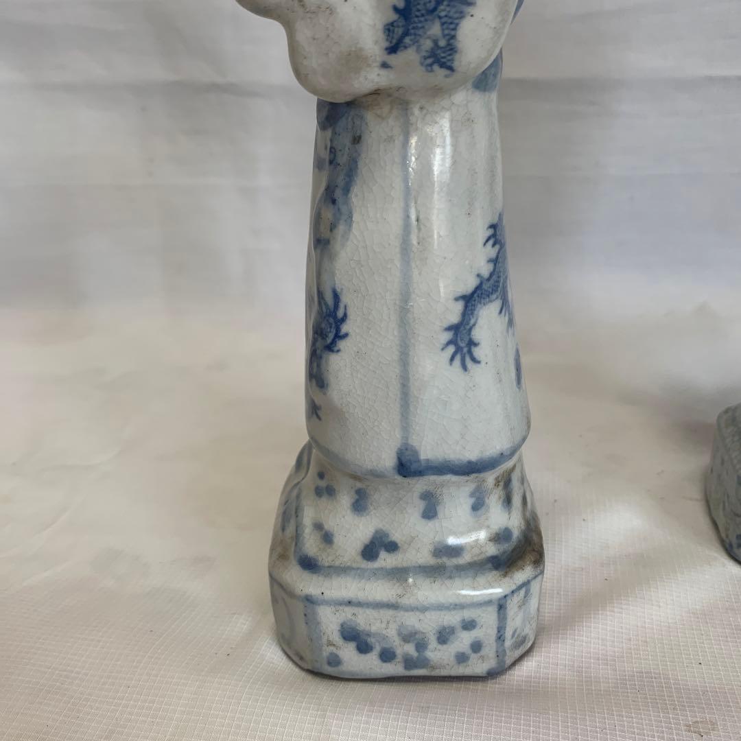 中国清時代　雍正青花人物置物2点　高さ30.2/29㎝