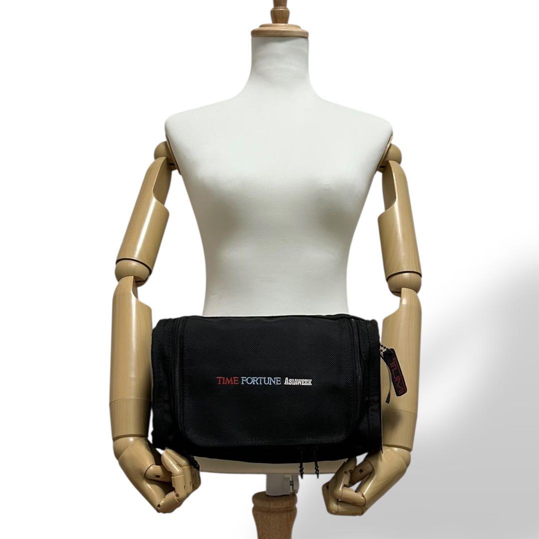 極美品　未使用級　トゥミ　トラベルポーチ　トラベルキット　ナイロン　ブラック