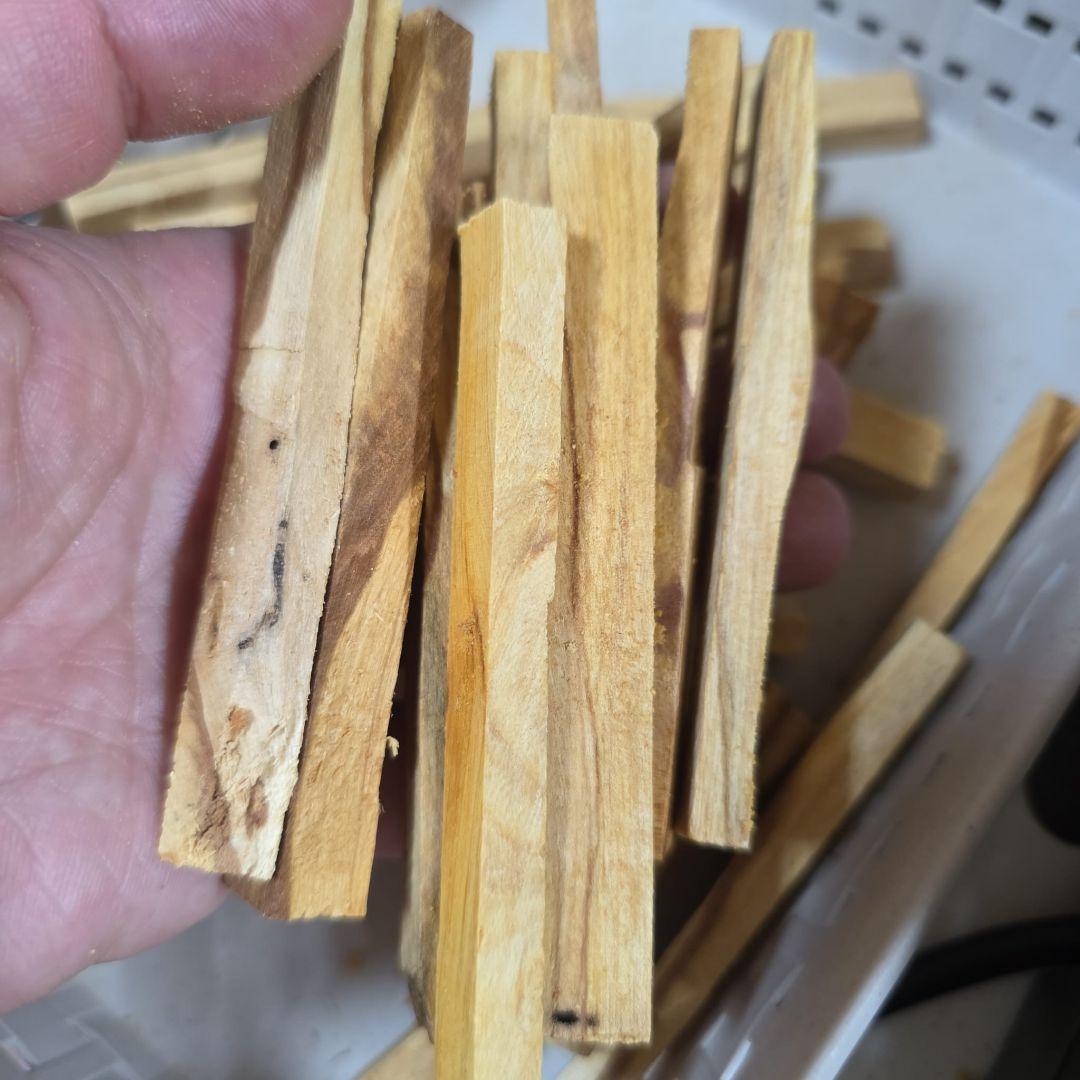 激安価額☆ペルー産高級プレミアムパロサント100本火つけやすいサイズにカット浄化