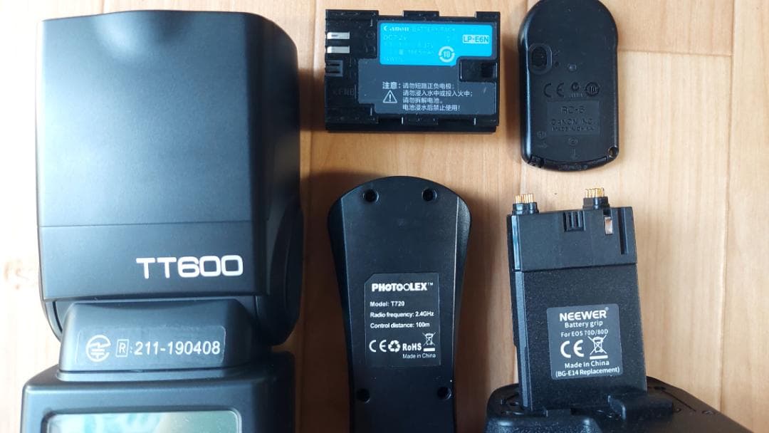 【ちぃ】Canon EOS 90D デジタル一眼レフカメラ　おまけ多数